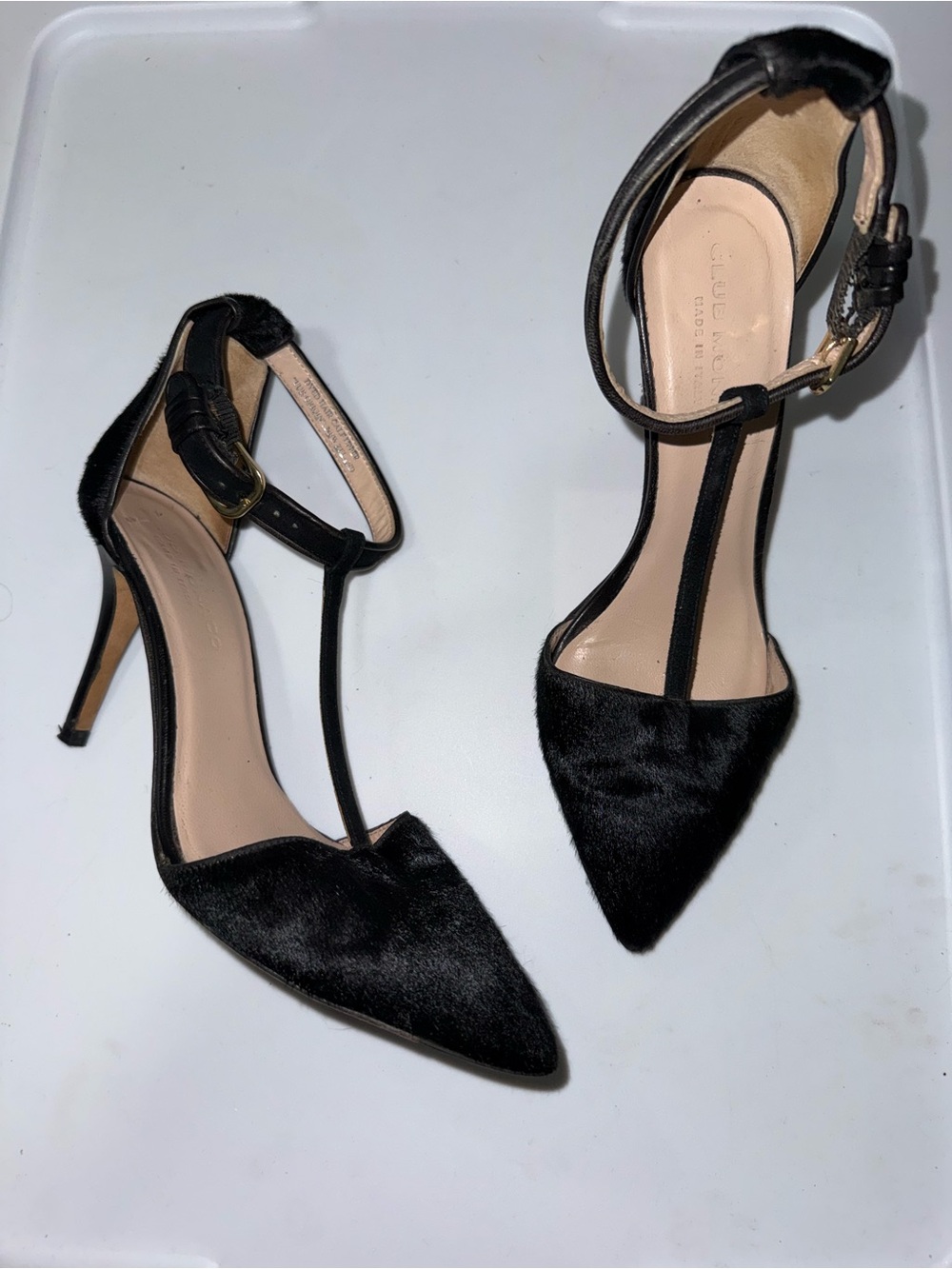 Club Monaco Black T‑Strap Pointed Heel Pumps